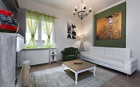 Vintage Apartment In The Heart Of Plaka
