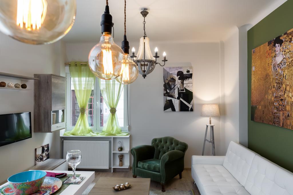 Vintage Apartment In The Heart Of Plaka Atenas Exterior foto